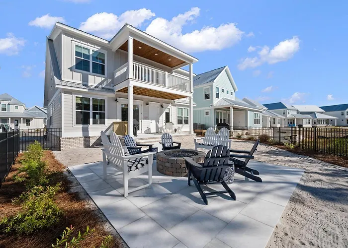 Whiskey Sands - Luxury By Gulf State Park, Great Views, Walk To Beach And Restaurants, Beautiful Pool, Fenced Yard!