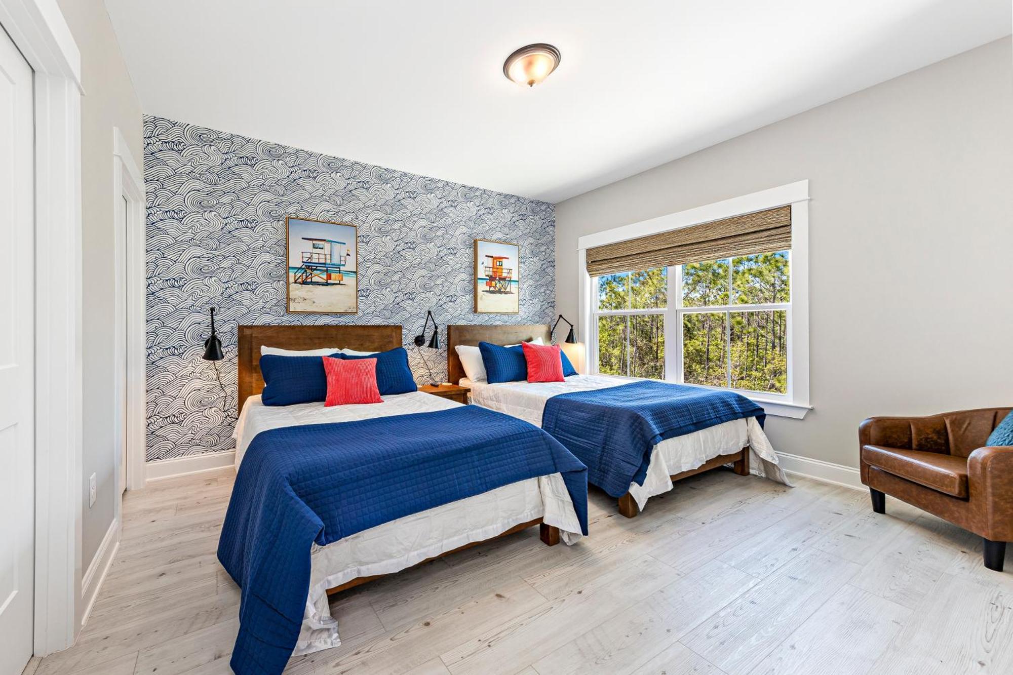 Whiskey Sands - Luxury By Gulf State Park, Great Views, Walk To And Restaurants, Beautiful Pool, Fenced Yard! Orange Beach