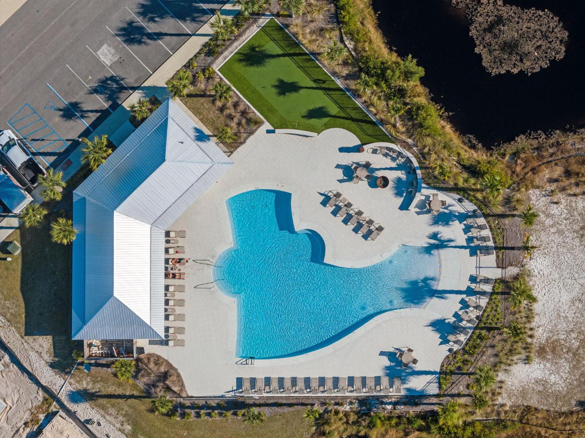 Hébergement de vacances Whiskey Sands - Luxury By Gulf State Park, Great Views, Walk To And Restaurants, Beautiful Pool, Fenced Yard! *